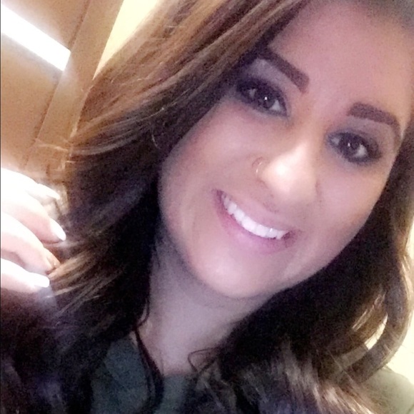 Meet your Posher, Ashleigh