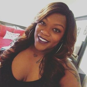 Meet your Posher, Brooke