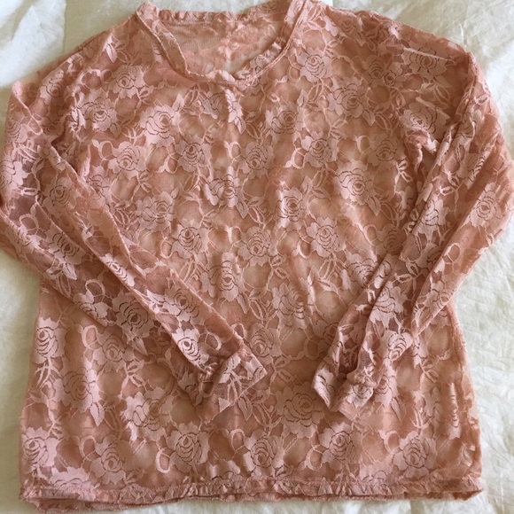 Lace shirt super cute pink Size M