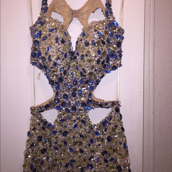 PROM DRESS, SIZE 4 PERFECT CONDITION!!!