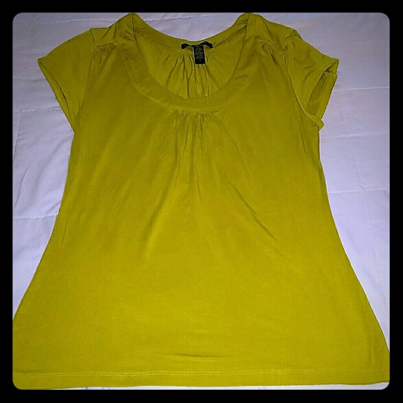 Chartreuse tee
