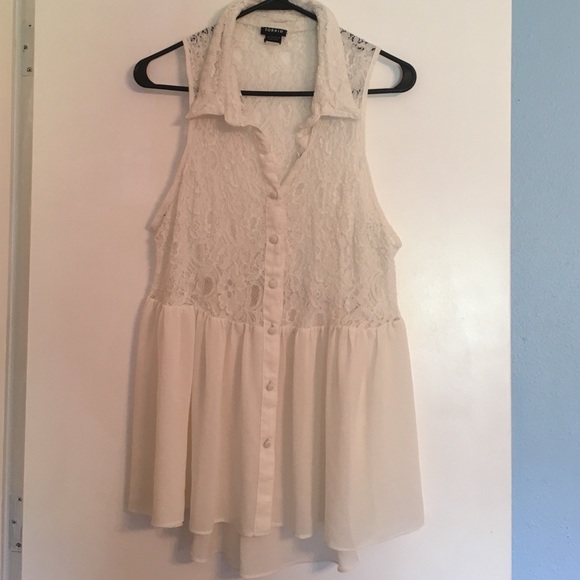 Torrid white lace Flowy blouse