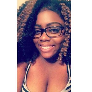 Meet your Posher, Shayla