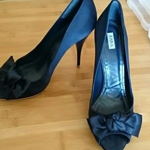 ZARA Satin Navy Peep Toe Pumps w/ Bows👠