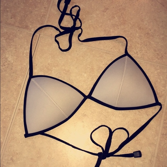 Triangl Bikini Top