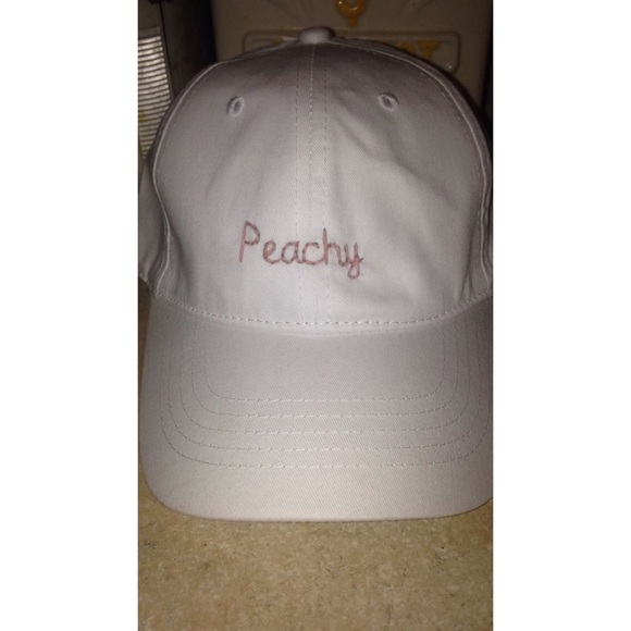 "Peachy" hat