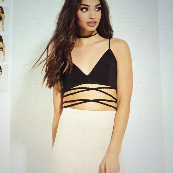 Cross cross Crop top