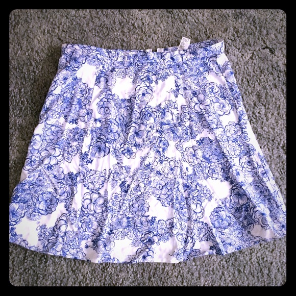 American Apparel Skirt, new without tags.