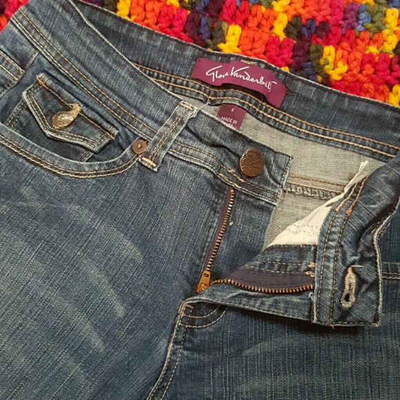 Jeans - Picture 2 of 3