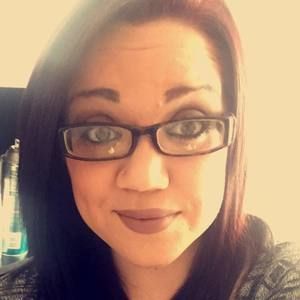 Meet your Posher, Larissa