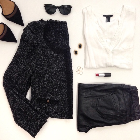 Zara Jackets & Blazers - NWOT Gray Blazer w/Puff Sleeves