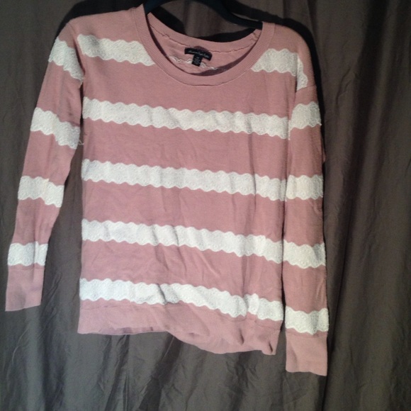 American eagle sweater