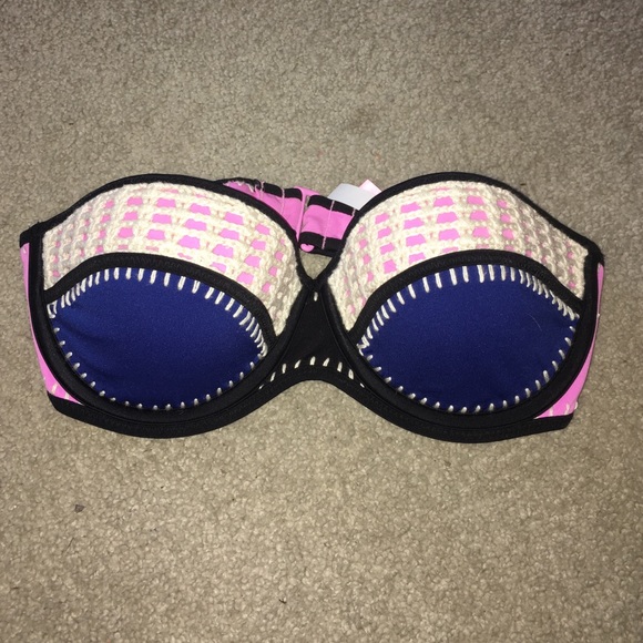 NWOT VS BIKINI TOP