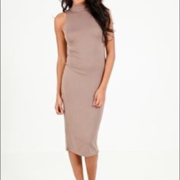Dresses & Skirts - ~*LAST ONE*~ Sleeveless Nude Midi Dress