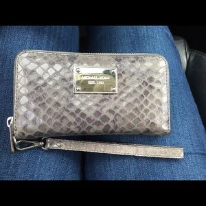 Authentic Michael Kors Wristlet