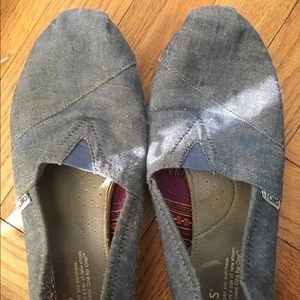 Blue denim toms