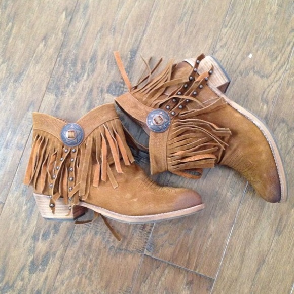 SOLD!!!!!Sam Edelman Sidney boot
