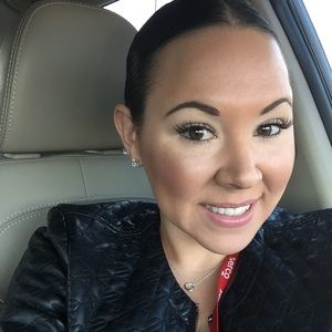 Meet your Posher, Jacqueline