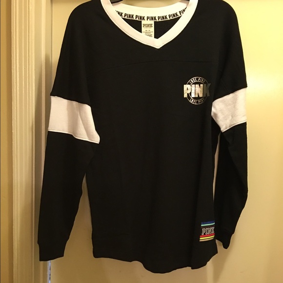 NWOT vs pink bling crew