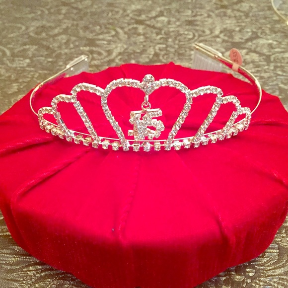 Dangling 15/16 Silver Tiara