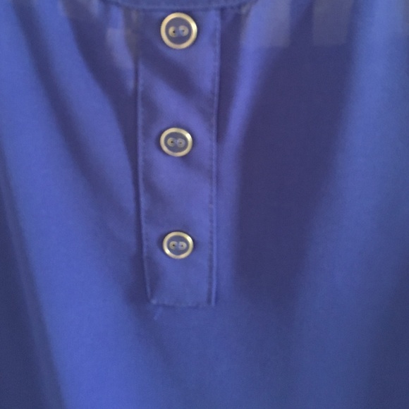 Blue dressy tank - Picture 2 of 4