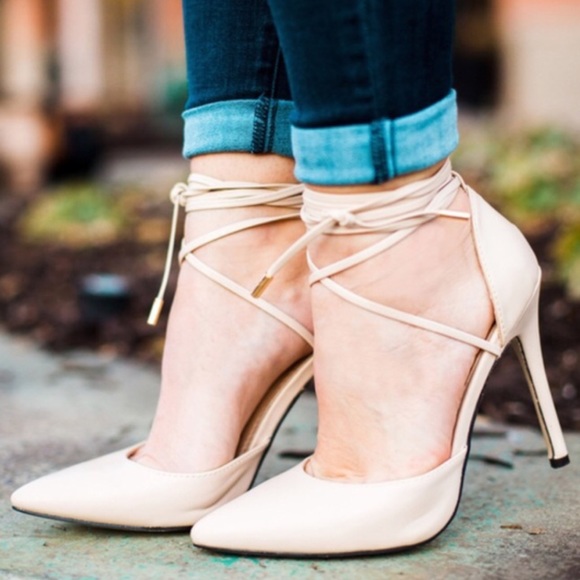 NIB Lace-Up Stilettos in Nude Size 8