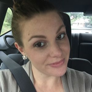 Meet your Posher, Whitney