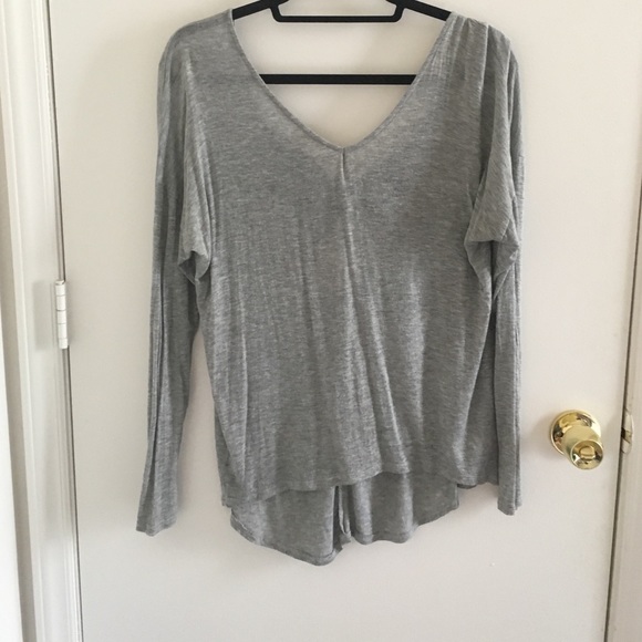 Very lightweight bow-back long sleeve grey top - Picture 3 of 3