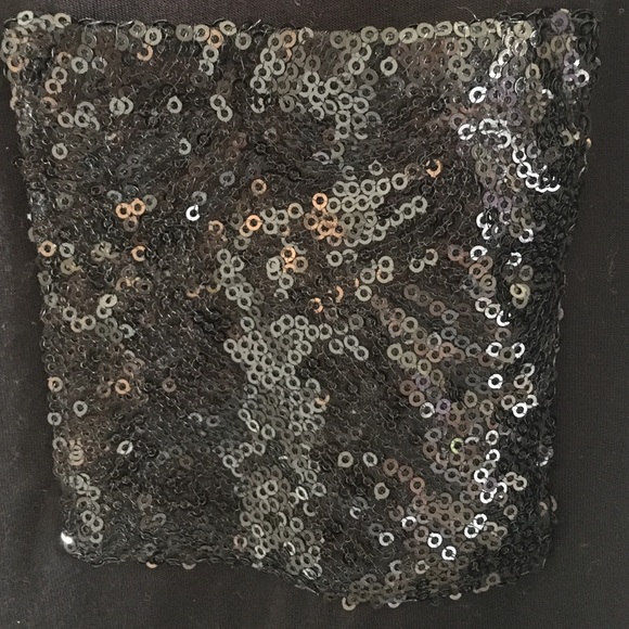 Black F21 sparkle pocket longneck sleeve tee - Picture 2 of 2