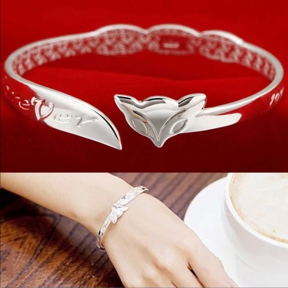 Chic Silver Foxy Bangle Bracelet - Picture 4 of 5