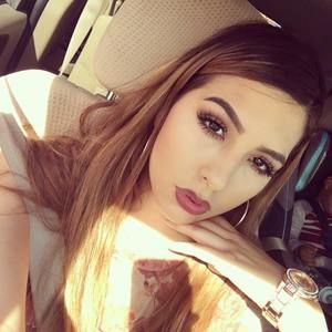 Meet your Posher, Vanessa