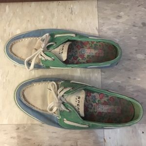 sperry boat shoes