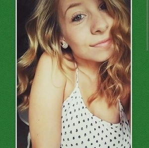 Meet your Posher, Hailey