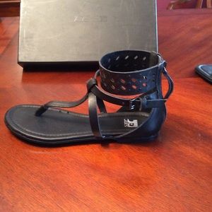 Joe's Jeans black leather thong sandals