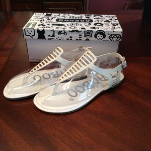 Bamboo white thong sandals