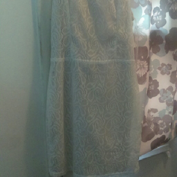 Dress - Picture 2 of 8