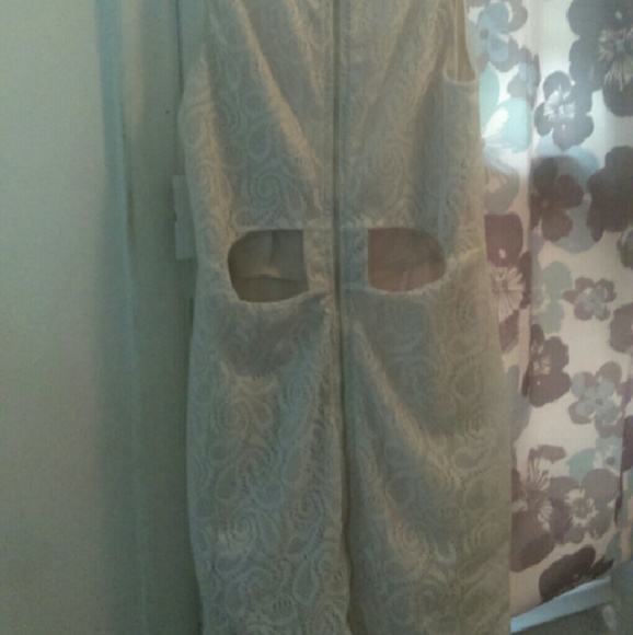 Dress - Picture 3 of 8