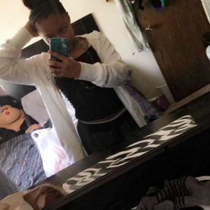 Meet your Posher, Dejah