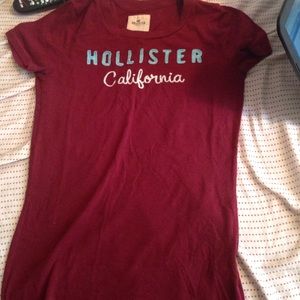 Maroon Hollister tee