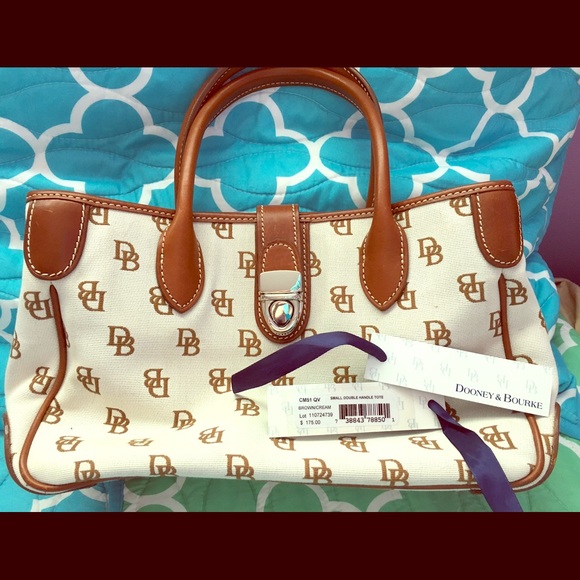 Auth. Dooney&Bourke medium sized bag