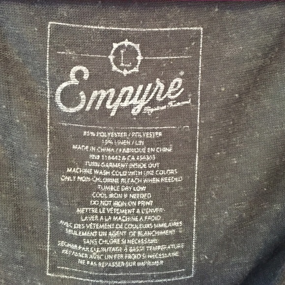 Graphic t-shirt in perfect condition. - Picture 3 of 3