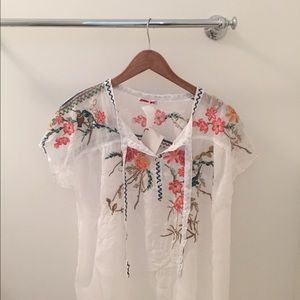 Johnny was embroidered tunic