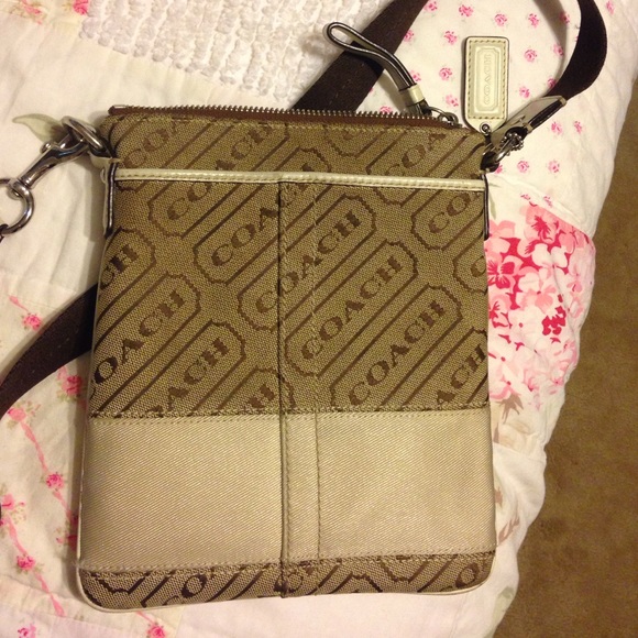 Cute authentic Coach cross body purse