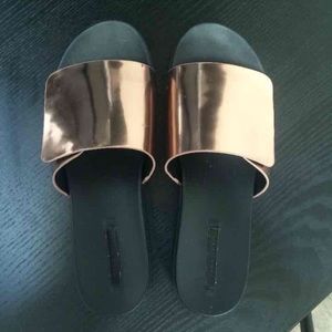 Zara rubber platform slides
