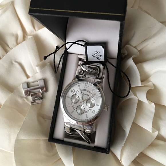 Worn once and in perfect condition - Picture 2 of 4