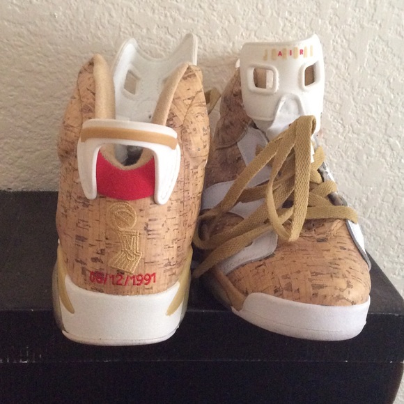 tennis shoes