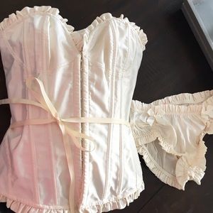 GREAT GIFT Victoria's secret bridal set