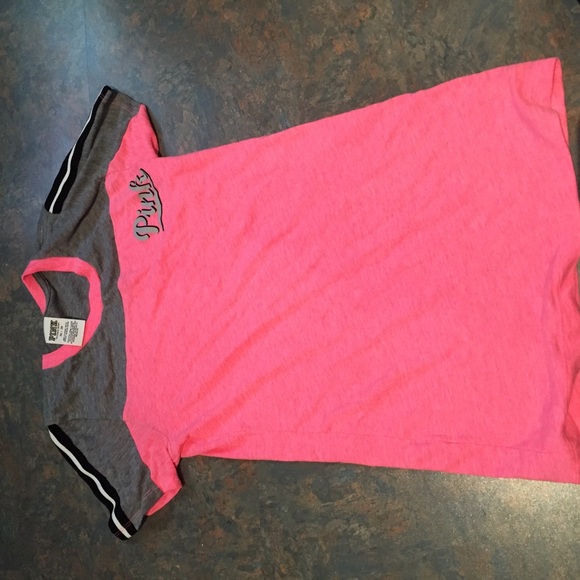 VS pink jersey tee