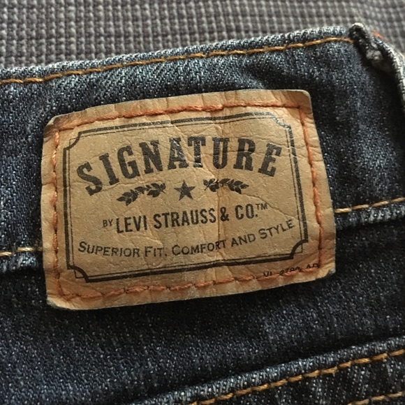 Painted Levi Daisy Shorts - Picture 4 of 4