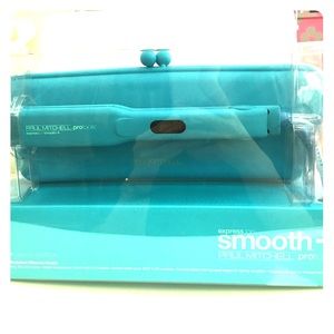Paul Mitchell Express Ion Smooth 1.25 flat iron